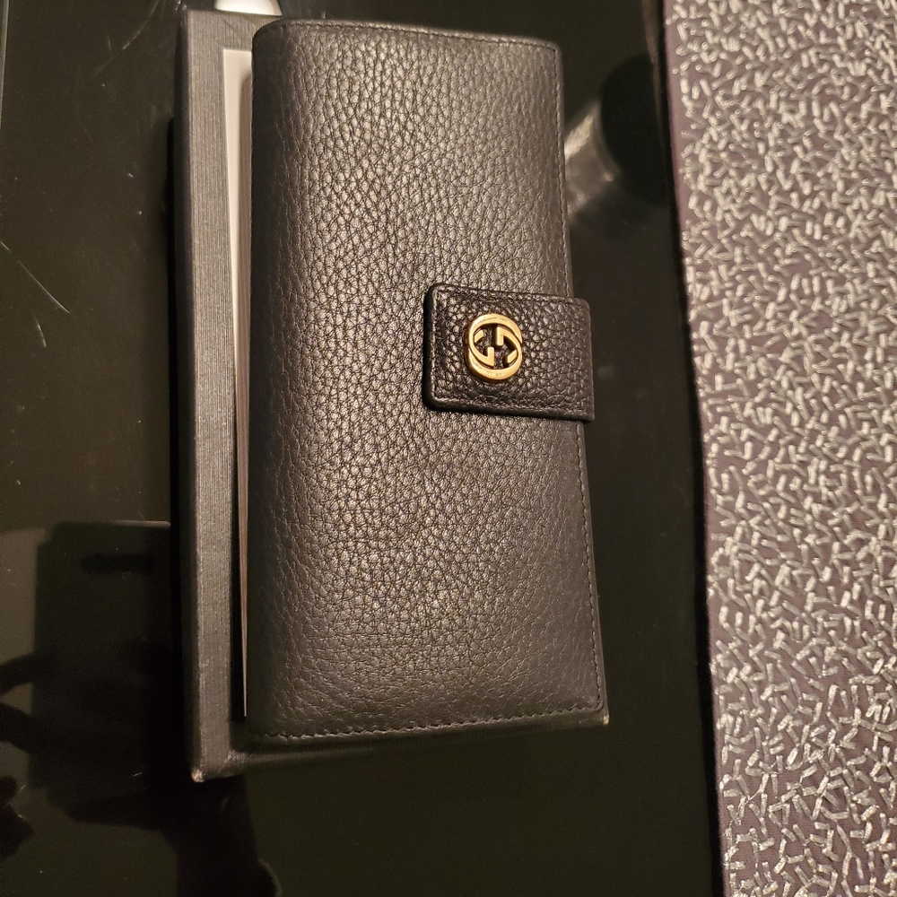 Gucci wallet and card holder black leather